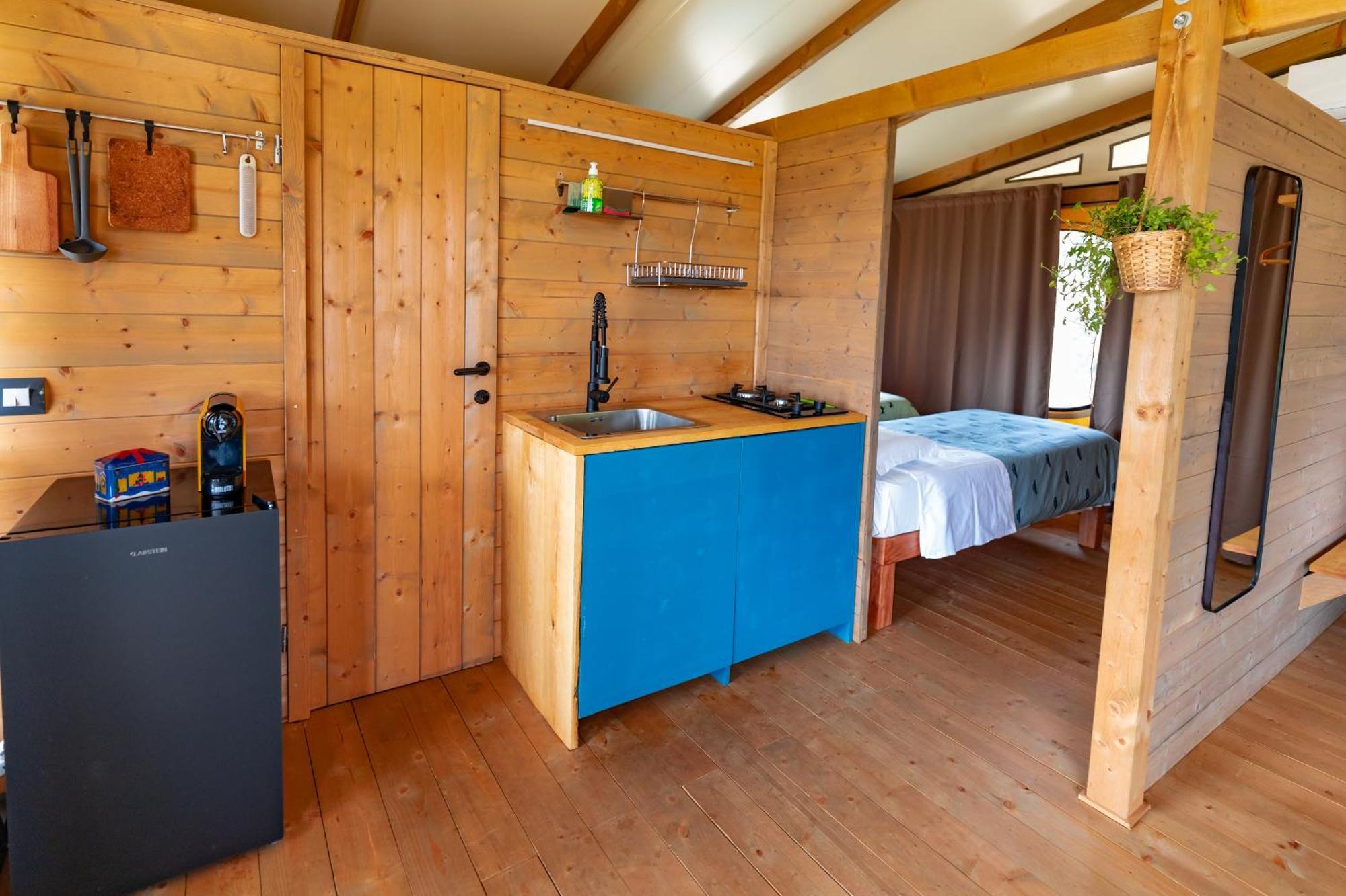 ホテル Glamping Stregaia マッサ・マリッティマ エクステリア 写真