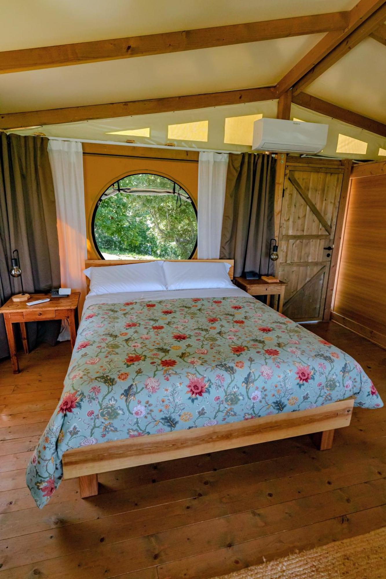ホテル Glamping Stregaia マッサ・マリッティマ エクステリア 写真